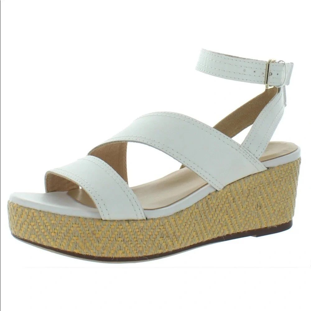 NWT Naturalizer sz 10.5 Ursa white leather espadrille sandals
